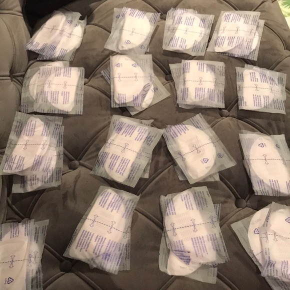 The best breast pads by lansinoh-16 pairs - Picture 1 of 1